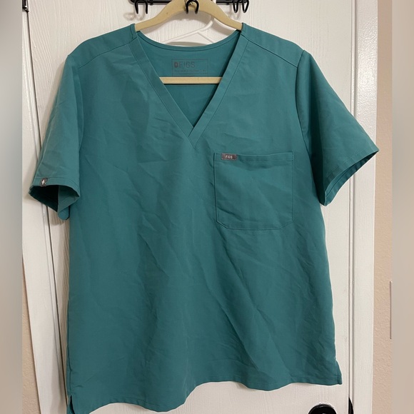 FIGS XL Oasis Caterina One Pocket Scrub Top - Picture 3 of 4
